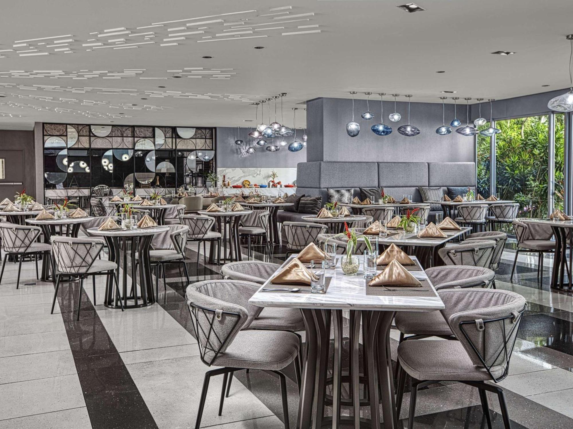 Novotel Suites Manila At Acqua Mandaluyong 외부 사진