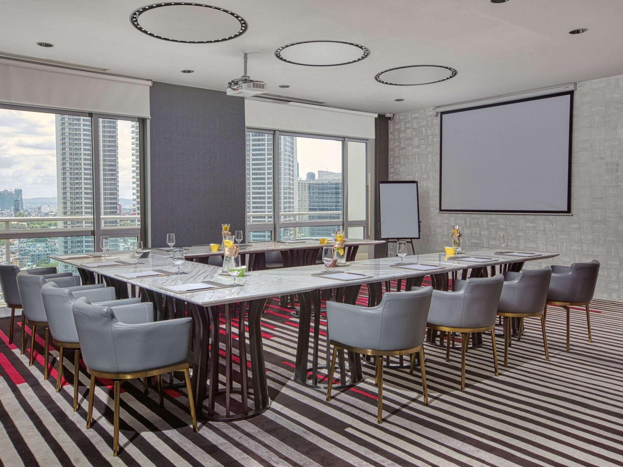 Novotel Suites Manila At Acqua Mandaluyong 외부 사진