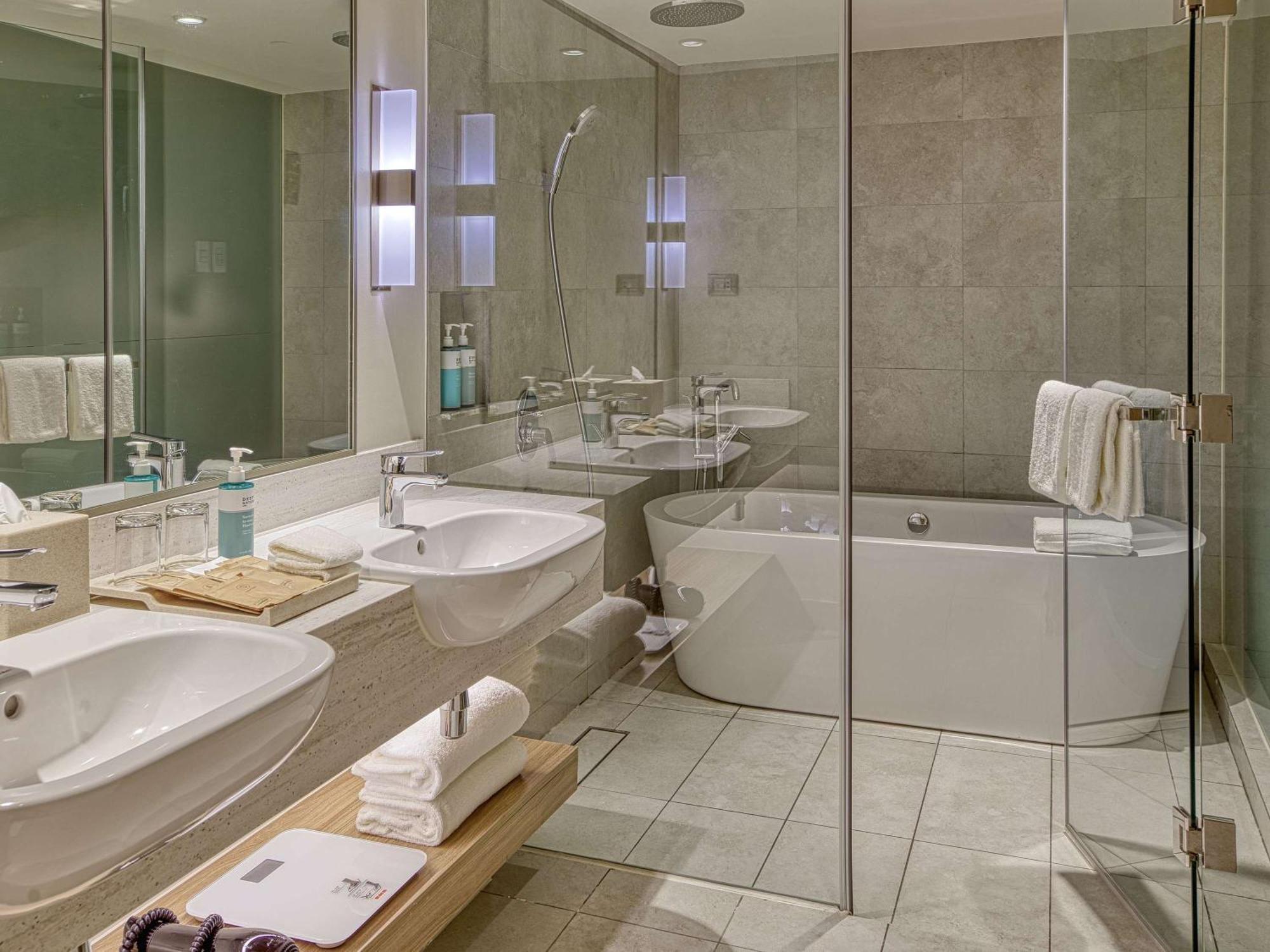 Novotel Suites Manila At Acqua Mandaluyong 외부 사진