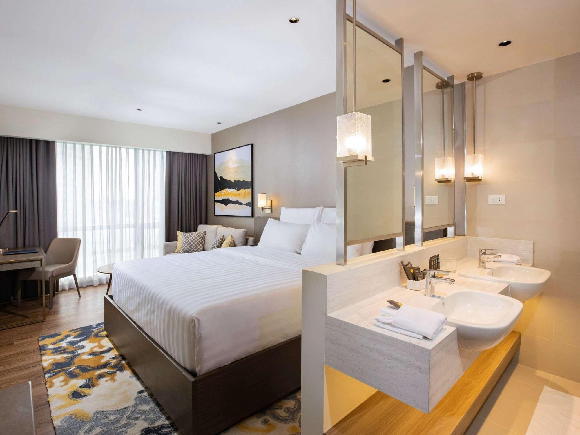 Novotel Suites Manila At Acqua Mandaluyong 외부 사진