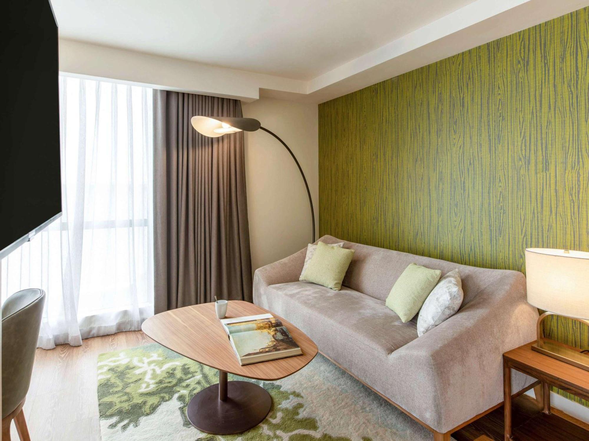 Novotel Suites Manila At Acqua Mandaluyong 외부 사진