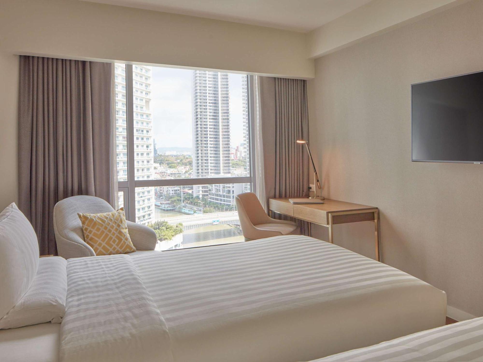 Novotel Suites Manila At Acqua Mandaluyong 외부 사진